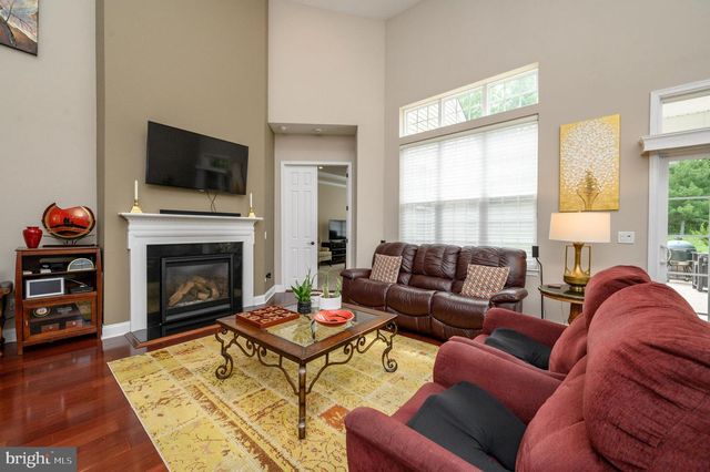 44 HARDWICK DRIVE, Kendall Park, NJ 08824
