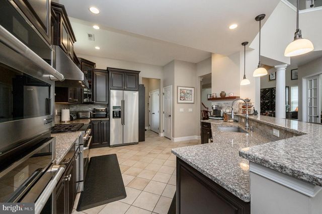 44 HARDWICK DRIVE, Kendall Park, NJ 08824