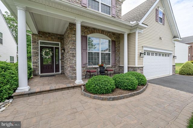 44 HARDWICK DRIVE, Kendall Park, NJ 08824