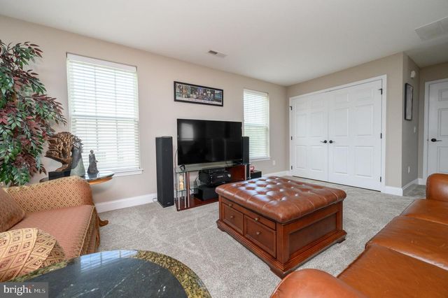 44 HARDWICK DRIVE, Kendall Park, NJ 08824