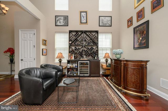 44 HARDWICK DRIVE, Kendall Park, NJ 08824