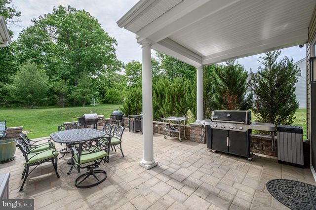 44 HARDWICK DRIVE, Kendall Park, NJ 08824