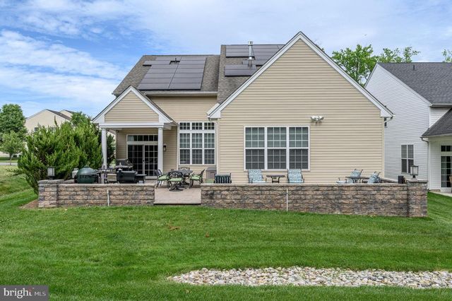 44 HARDWICK DRIVE, Kendall Park, NJ 08824