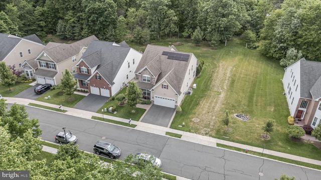 44 HARDWICK DRIVE, Kendall Park, NJ 08824