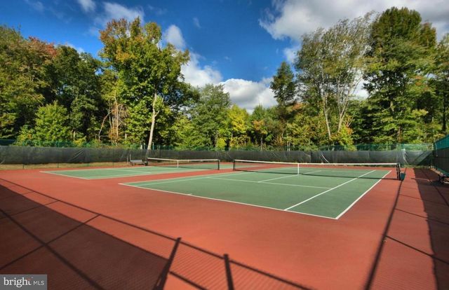 44 HARDWICK DRIVE, Kendall Park, NJ 08824