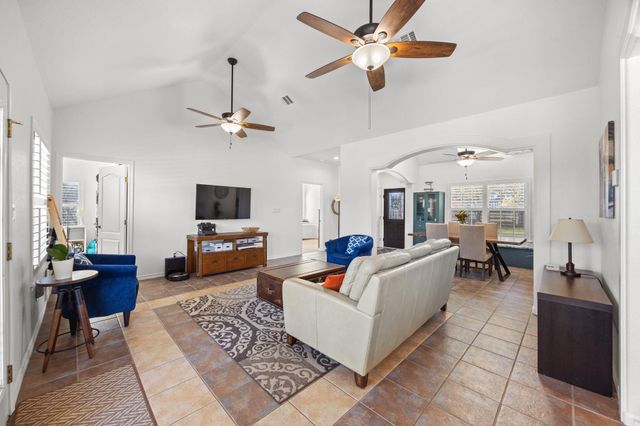 105 Honeycomb Mesa, Leander, TX 78641