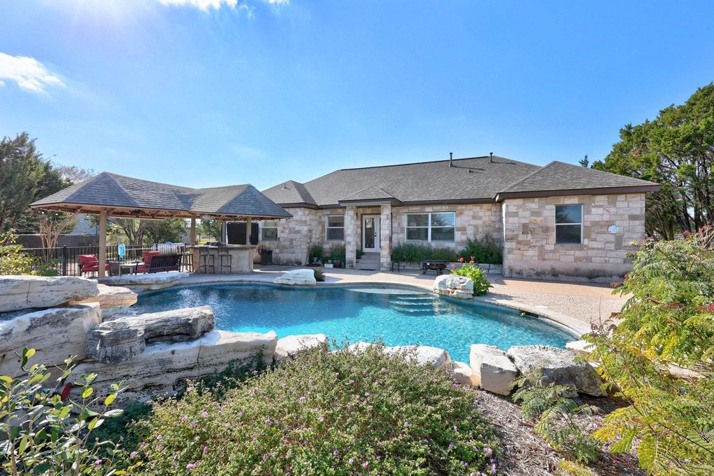 105 Honeycomb Mesa, Leander, TX 78641