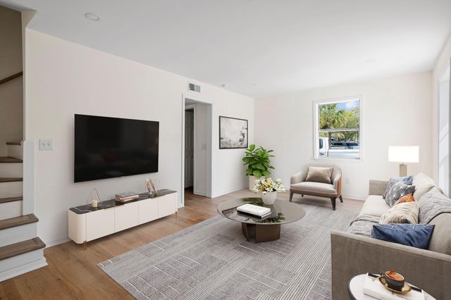 36 Isabella Street, Charleston, SC 29403