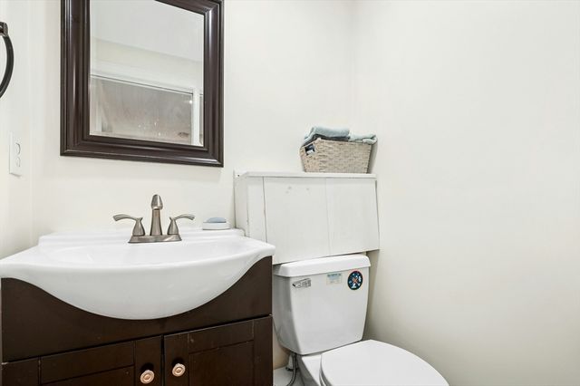 89 Lakeview Ave, Bellingham, MA 02019