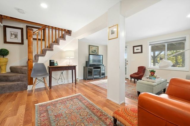 89 Lakeview Ave, Bellingham, MA 02019