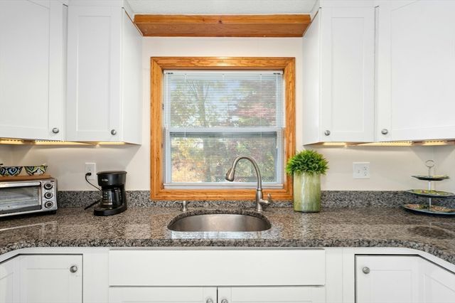 89 Lakeview Ave, Bellingham, MA 02019