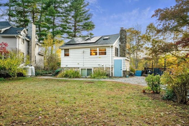 89 Lakeview Ave, Bellingham, MA 02019