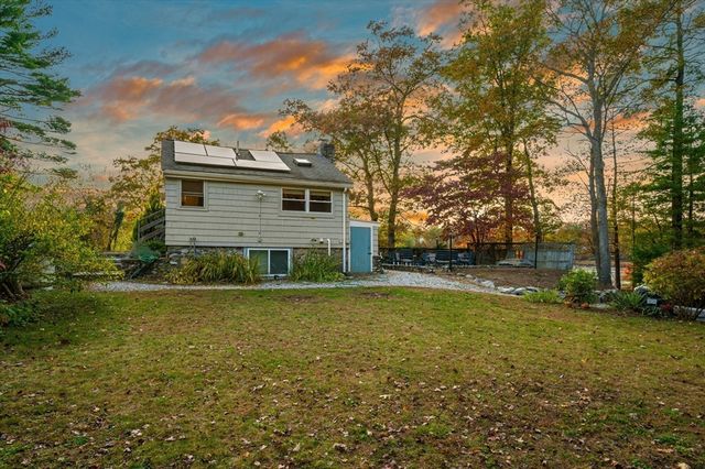 89 Lakeview Ave, Bellingham, MA 02019