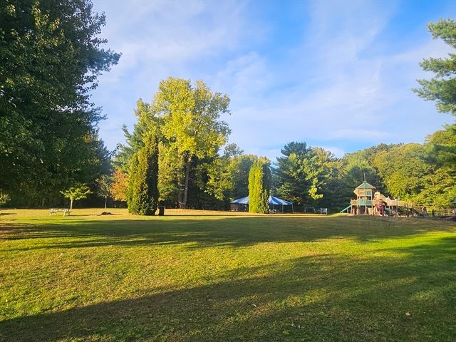 89 Lakeview Ave, Bellingham, MA 02019