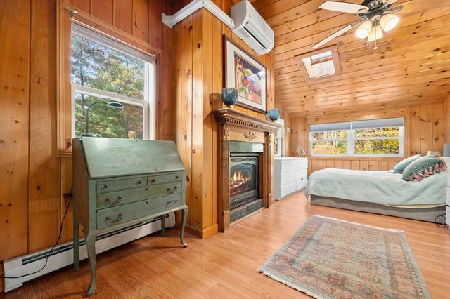 89 Lakeview Ave, Bellingham, MA 02019