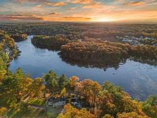 89 Lakeview Ave, Bellingham, MA 02019