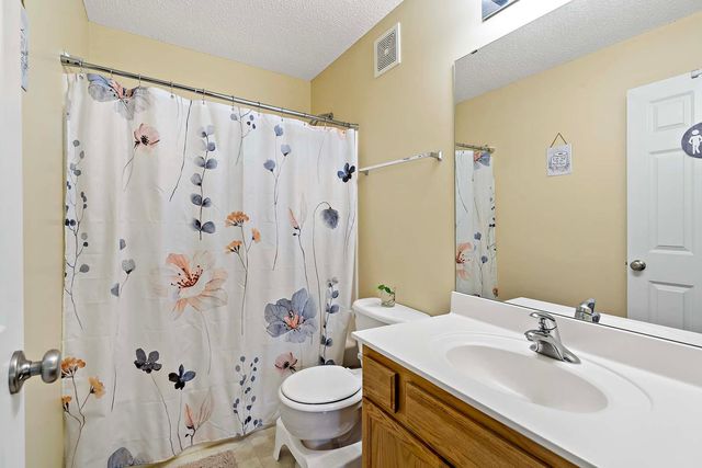 19500 Blue Jay Court, Farmington, MN 55024