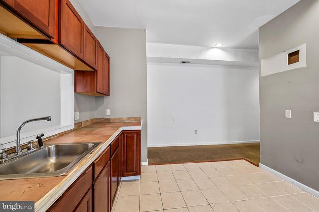 807 WHITELOCK ST, Baltimore, MD 21217