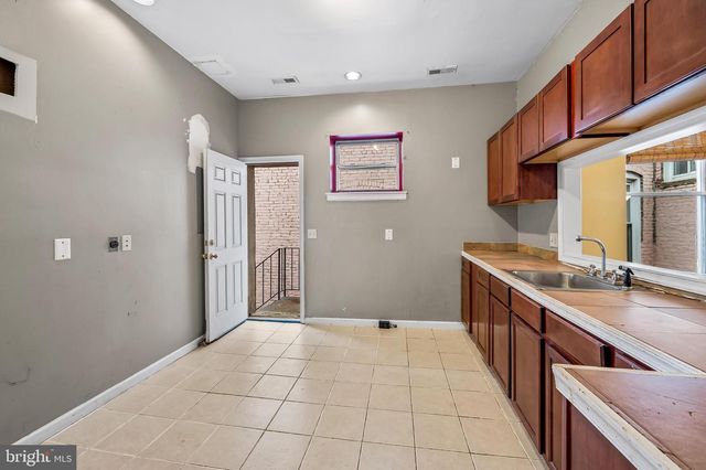 807 WHITELOCK ST, Baltimore, MD 21217