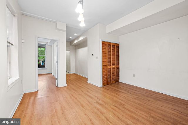 807 WHITELOCK ST, Baltimore, MD 21217