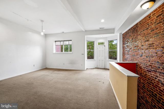 807 WHITELOCK ST, Baltimore, MD 21217