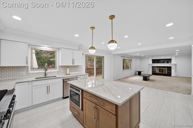 21770 Riverview Drive, Beverly Hills, MI 48025