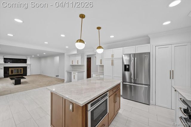 21770 Riverview Drive, Beverly Hills, MI 48025
