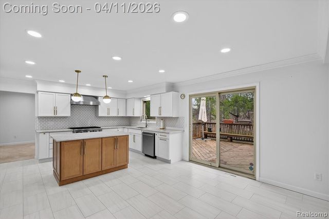 21770 Riverview Drive, Beverly Hills, MI 48025