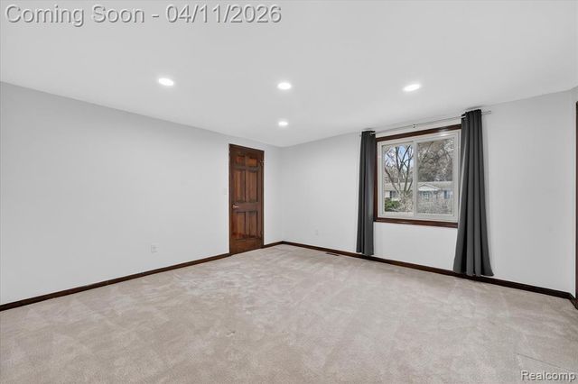 21770 Riverview Drive, Beverly Hills, MI 48025