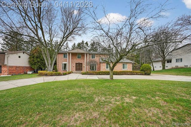 21770 Riverview Drive, Beverly Hills, MI 48025