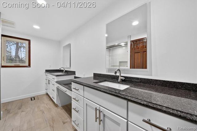 21770 Riverview Drive, Beverly Hills, MI 48025