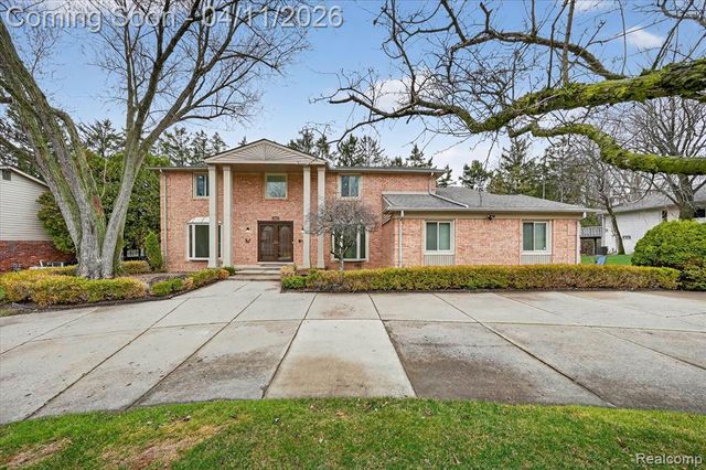 21770 Riverview Drive, Beverly Hills, MI 48025