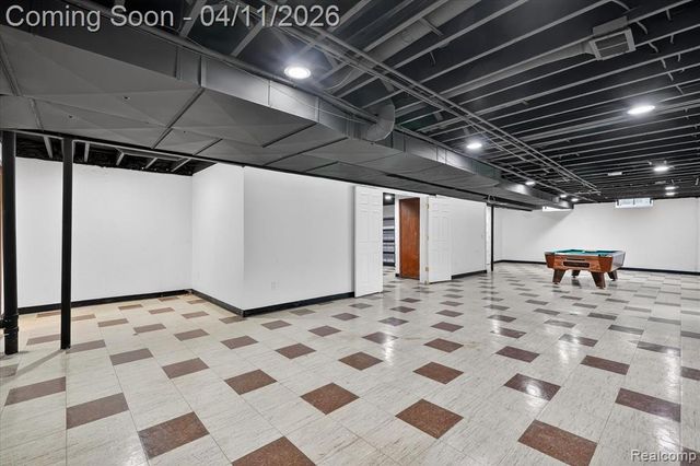 21770 Riverview Drive, Beverly Hills, MI 48025