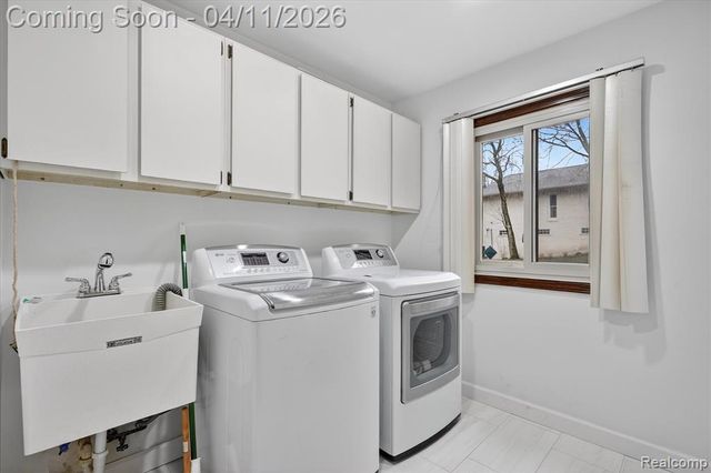 21770 Riverview Drive, Beverly Hills, MI 48025