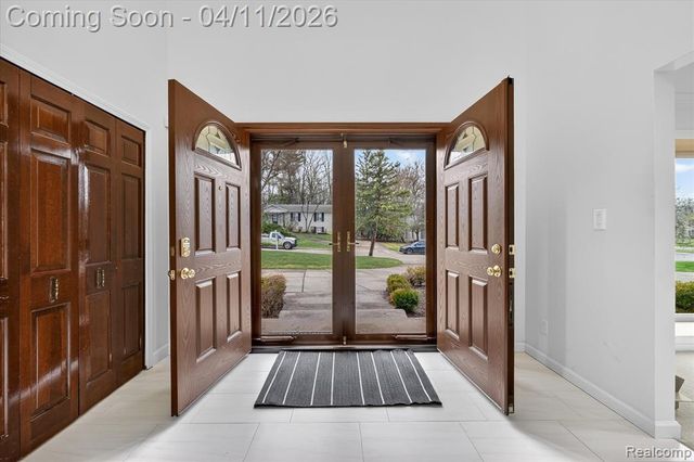 21770 Riverview Drive, Beverly Hills, MI 48025