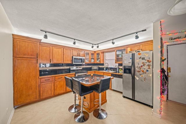 4528 SW 54th Street 302-B, Dania Beach, FL 33314