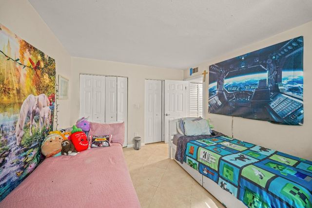 4528 SW 54th Street 302-B, Dania Beach, FL 33314