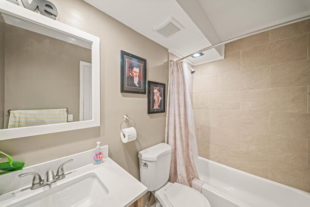 4528 SW 54th Street 302-B, Dania Beach, FL 33314