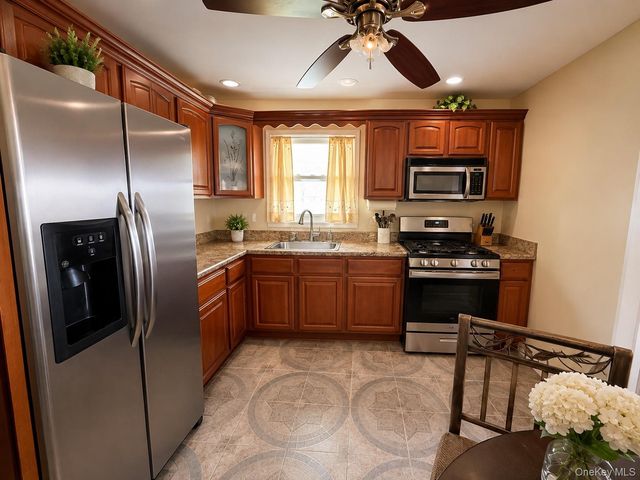14214 222nd Street, Laurelton, NY 11413
