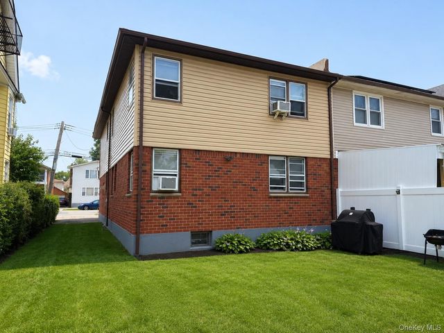 14214 222nd Street, Laurelton, NY 11413