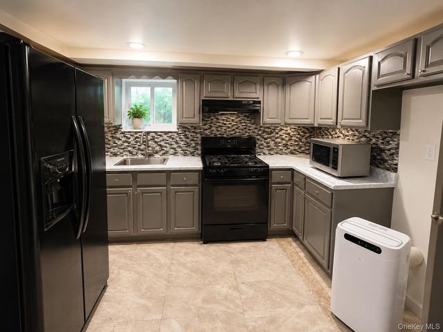14214 222nd Street, Laurelton, NY 11413
