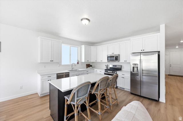 7118 W OWENS VIEW WAY, West Jordan, UT 84081