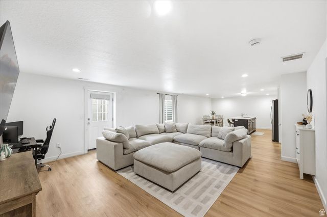 7118 W OWENS VIEW WAY, West Jordan, UT 84081
