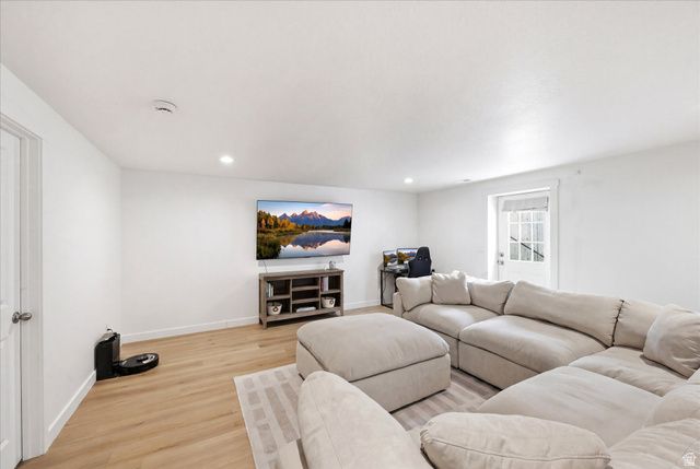 7118 W OWENS VIEW WAY, West Jordan, UT 84081