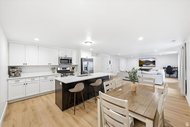 7118 W OWENS VIEW WAY, West Jordan, UT 84081