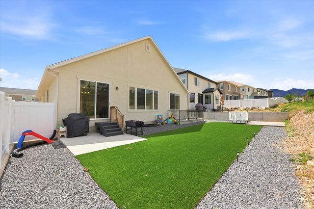 7118 W OWENS VIEW WAY, West Jordan, UT 84081