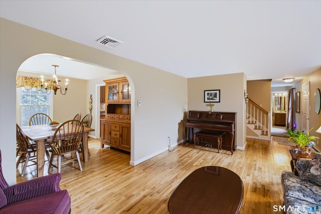 2014 Shepard Avenue, Hamden, CT 06518