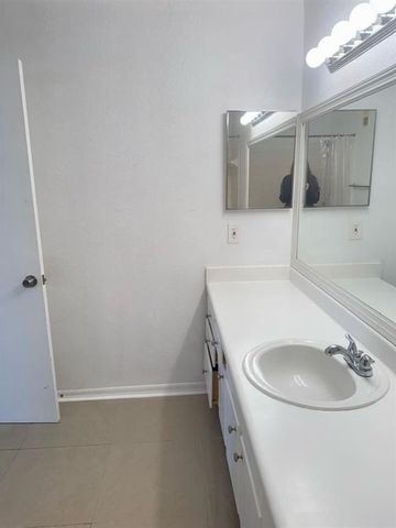 3350 N Pinewalk Dr 1426, Margate, FL 33063