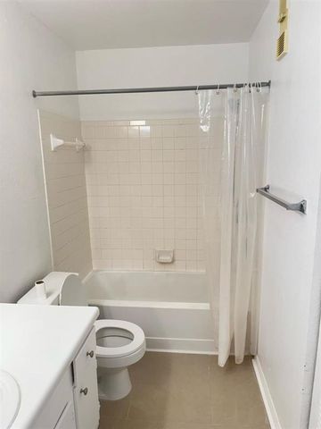 3350 N Pinewalk Dr 1426, Margate, FL 33063