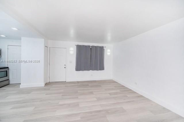 9760 SW 184th St 6D, Cutler Bay, FL 33157